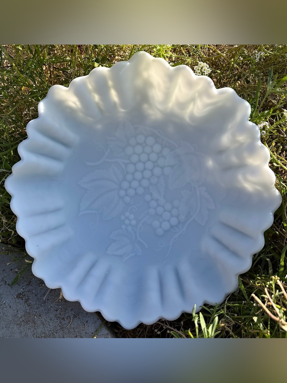 Vintage Imperial Glass Milk Glass Ruffled Grape Bowl White Serving Dish